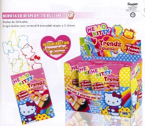 Busta Con 8 Bracciali E 2 Charms Hello Kitty