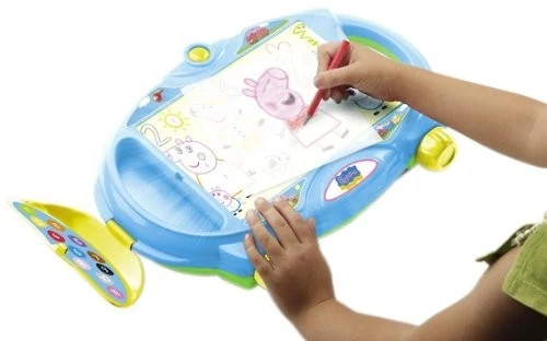 Famosa 700011093 - Proiettore Peppa Pig